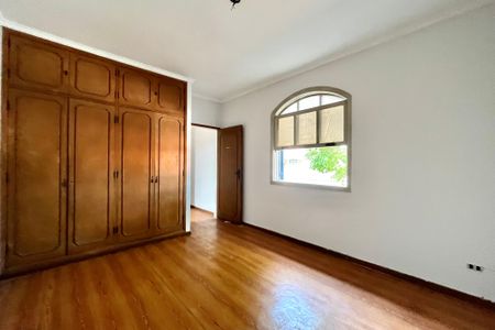 Quarto 1 de casa para alugar com 2 quartos, 180m² em Jabaquara, São Paulo