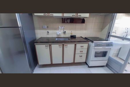 Cozinha de apartamento para alugar com 3 quartos, 81m² em Vila Butantã, São Paulo