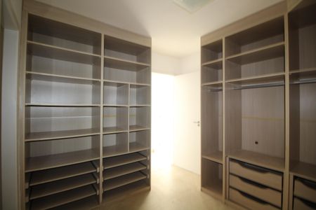 Casa de condomínio à venda com 140m², 3 quartos e 1 vagaSuíte 2