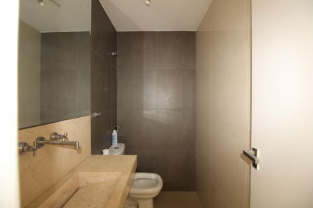 Casa de condomínio à venda com 140m², 3 quartos e 1 vagaLavabo