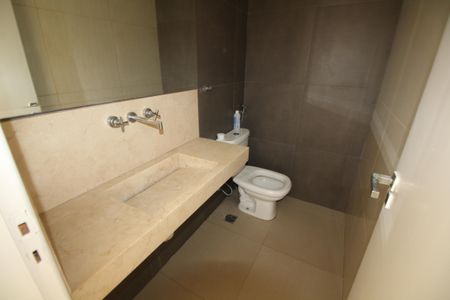 Casa de condomínio à venda com 140m², 3 quartos e 1 vagaLavabo