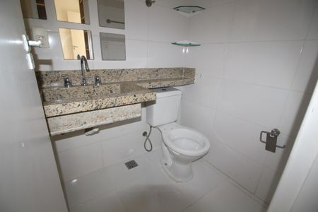 Casa de condomínio à venda com 140m², 3 quartos e 1 vagaSuíte 2 - Banheiro