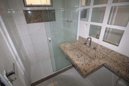 Casa de condomínio à venda com 140m², 3 quartos e 1 vagaSuíte 2 - Banheiro