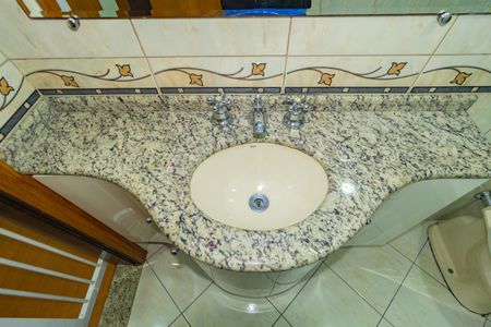 Casa para alugar com 210m², 4 quartos e 2 vagas Casa para alugar com 210m², 4 quartos e 2 vagasBanheiro Social