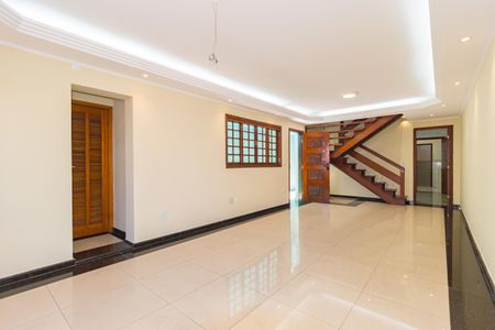 Sala de casa para alugar com 4 quartos, 210m² em Vila Prudente, São Paulo