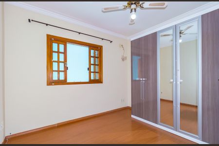 Casa para alugar com 210m², 4 quartos e 2 vagas Casa para alugar com 210m², 4 quartos e 2 vagasQuarto 2
