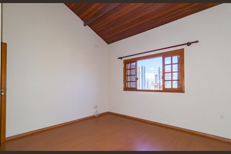 Casa para alugar com 210m², 4 quartos e 2 vagas Casa para alugar com 210m², 4 quartos e 2 vagasSuíte