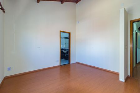 Casa para alugar com 210m², 4 quartos e 2 vagas Casa para alugar com 210m², 4 quartos e 2 vagasSuíte