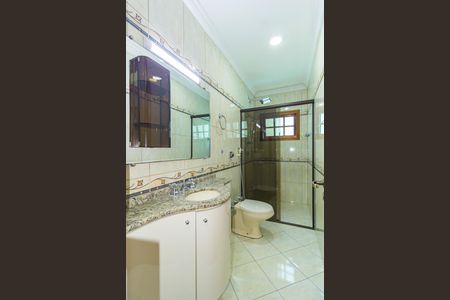 Casa para alugar com 210m², 4 quartos e 2 vagas Casa para alugar com 210m², 4 quartos e 2 vagasBanheiro Social