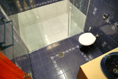 Casa à venda com 183m², 2 quartos e 1 vagaBanheiro