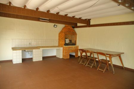 Casa à venda com 183m², 2 quartos e 1 vagaÁrea comum