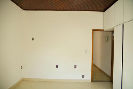 Casa à venda com 183m², 2 quartos e 1 vagaQuarto 1