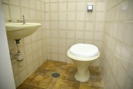 Casa à venda com 183m², 2 quartos e 1 vagaBanheiro de Serviço 2