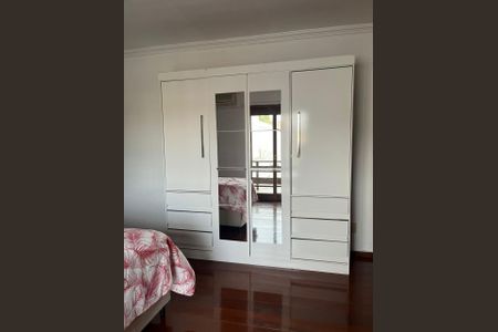 Casa à venda com 4 quartos, 340m² em Sarandi, Porto Alegre