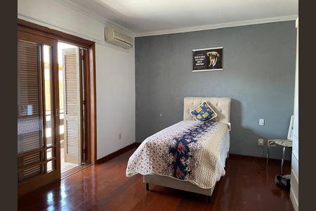 Casa à venda com 4 quartos, 340m² em Sarandi, Porto Alegre