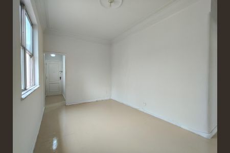 Apartamento à venda com 84m², 2 quartos e sem vagaSala