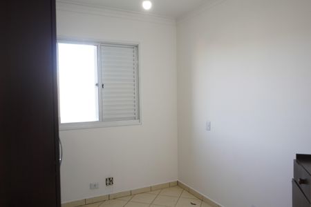 Apartamento à venda com 70m², 3 quartos e 1 vagaQuarto 2