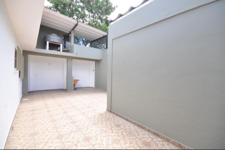 Casa à venda com 230m², 3 quartos e 2 vagasQuintal