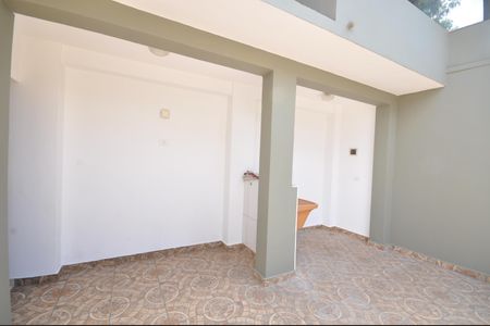 Casa à venda com 230m², 3 quartos e 2 vagasÁrea de Serviço