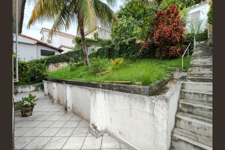 Casa para alugar com 220m², 4 quartos e 1 vagaQuintal