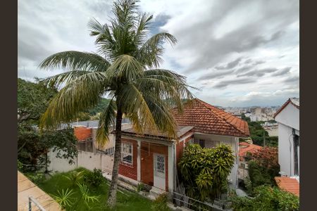 Casa para alugar com 220m², 4 quartos e 1 vagaFachada