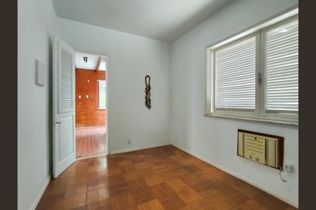 Casa para alugar com 220m², 4 quartos e 1 vagaQuarto 2