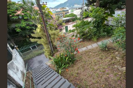 Casa para alugar com 220m², 4 quartos e 1 vagaFachada