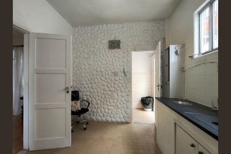 Casa para alugar com 220m², 4 quartos e 1 vagaCozinha