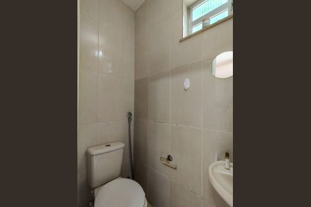 Casa para alugar com 220m², 4 quartos e 1 vagaBanheiro de serviço