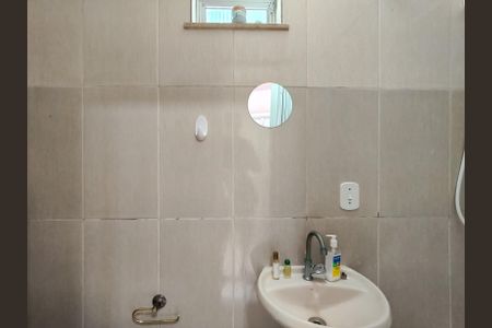 Casa para alugar com 220m², 4 quartos e 1 vagaBanheiro de serviço