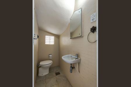 Casa para alugar com 220m², 4 quartos e 1 vagaLavabo