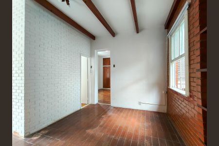 Casa para alugar com 220m², 4 quartos e 1 vagaSuíte