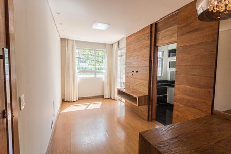 Sala de apartamento para alugar com 3 quartos, 195m² em Sagrada Família, Belo Horizonte