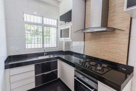 Apartamento para alugar com 195m², 3 quartos e 3 vagasCozinha