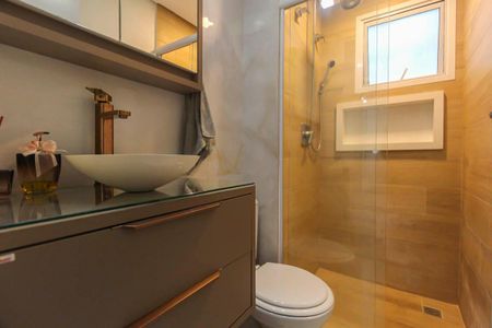 Apartamento à venda com 85m², 2 quartos e 2 vagasBanheiro da Suíte