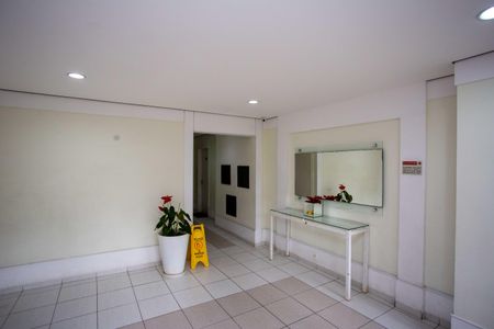 Apartamento à venda com 60m², 3 quartos e 1 vagaHall social