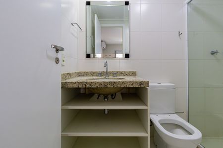 Apartamento para alugar com 58m², 2 quartos e 1 vagaSuite - Banheiro