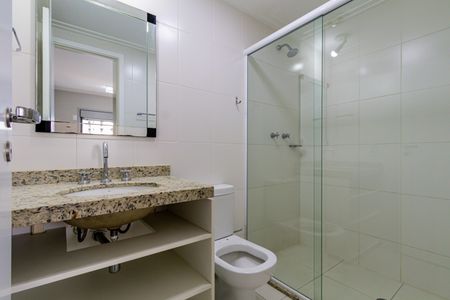 Apartamento para alugar com 58m², 2 quartos e 1 vagaSuite - Banheiro