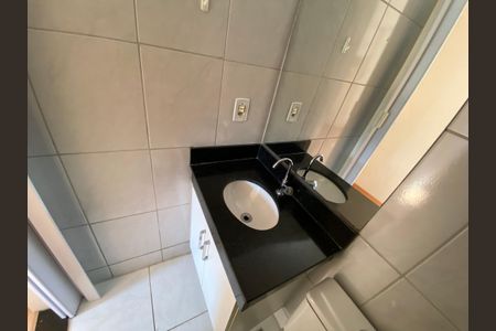 Apartamento à venda com 60m², 2 quartos e sem vagaBanheiro da Suíte