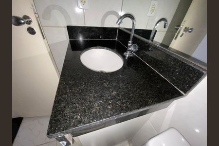 Apartamento à venda com 60m², 2 quartos e sem vagaBanheiro Social