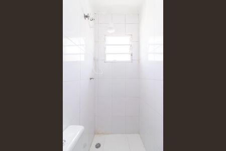 Banheiro de kitnet/studio para alugar com 1 quarto, 35m² em Cangaíba, São Paulo