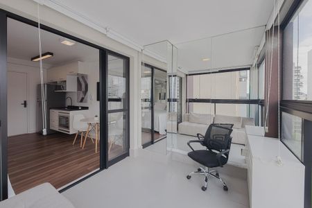 Varanda de kitnet/studio à venda com 1 quarto, 27m² em Jardim Paulista, São Paulo