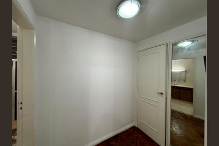 Corredor de apartamento para alugar com 2 quartos, 120m² em Copacabana, Rio de Janeiro