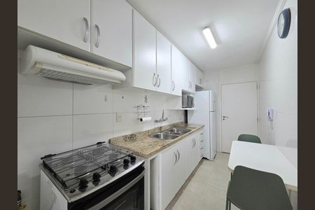 Apartamento para alugar com 100m², 2 quartos e 1 vaga Apartamento para alugar com 100m², 2 quartos e 1 vagaCozinha