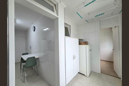 Apartamento para alugar com 100m², 2 quartos e 1 vaga Apartamento para alugar com 100m², 2 quartos e 1 vagaÁrea de Serviço