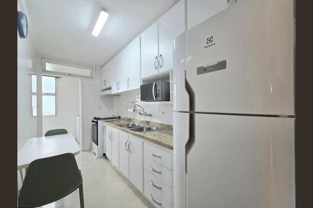 Apartamento para alugar com 100m², 2 quartos e 1 vaga Apartamento para alugar com 100m², 2 quartos e 1 vagaCozinha