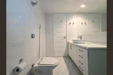 Apartamento para alugar com 100m², 2 quartos e 1 vaga Apartamento para alugar com 100m², 2 quartos e 1 vagaBanheiro