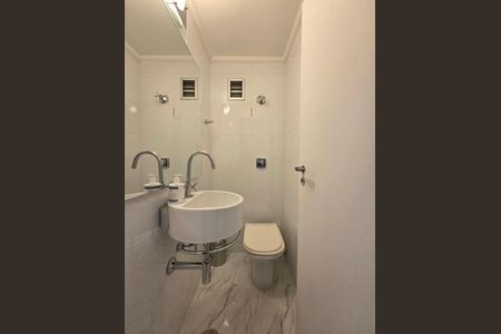 Apartamento para alugar com 100m², 2 quartos e 1 vaga Apartamento para alugar com 100m², 2 quartos e 1 vagaLavabo