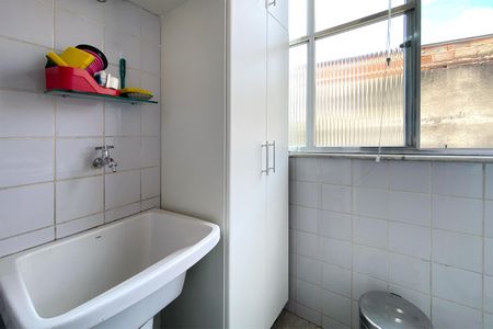 Apartamento para alugar com 70m², 2 quartos e 1 vagaÁrea de Serviço