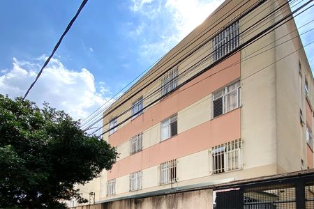 Apartamento para alugar com 70m², 2 quartos e 1 vagaFachada